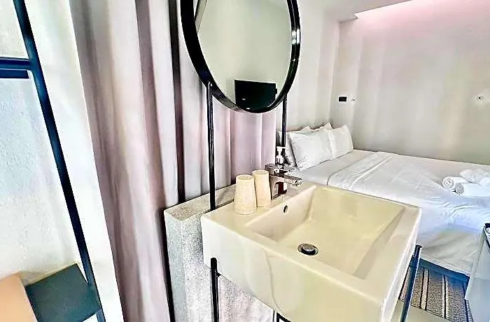 Chocolate Box Mint Hotel 3*